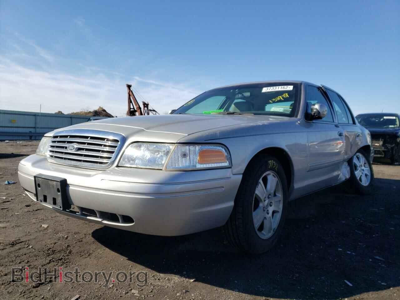 2011 FORD CROWN VIC - VIN: 2FABP7EV7BX132989 - Фото 2