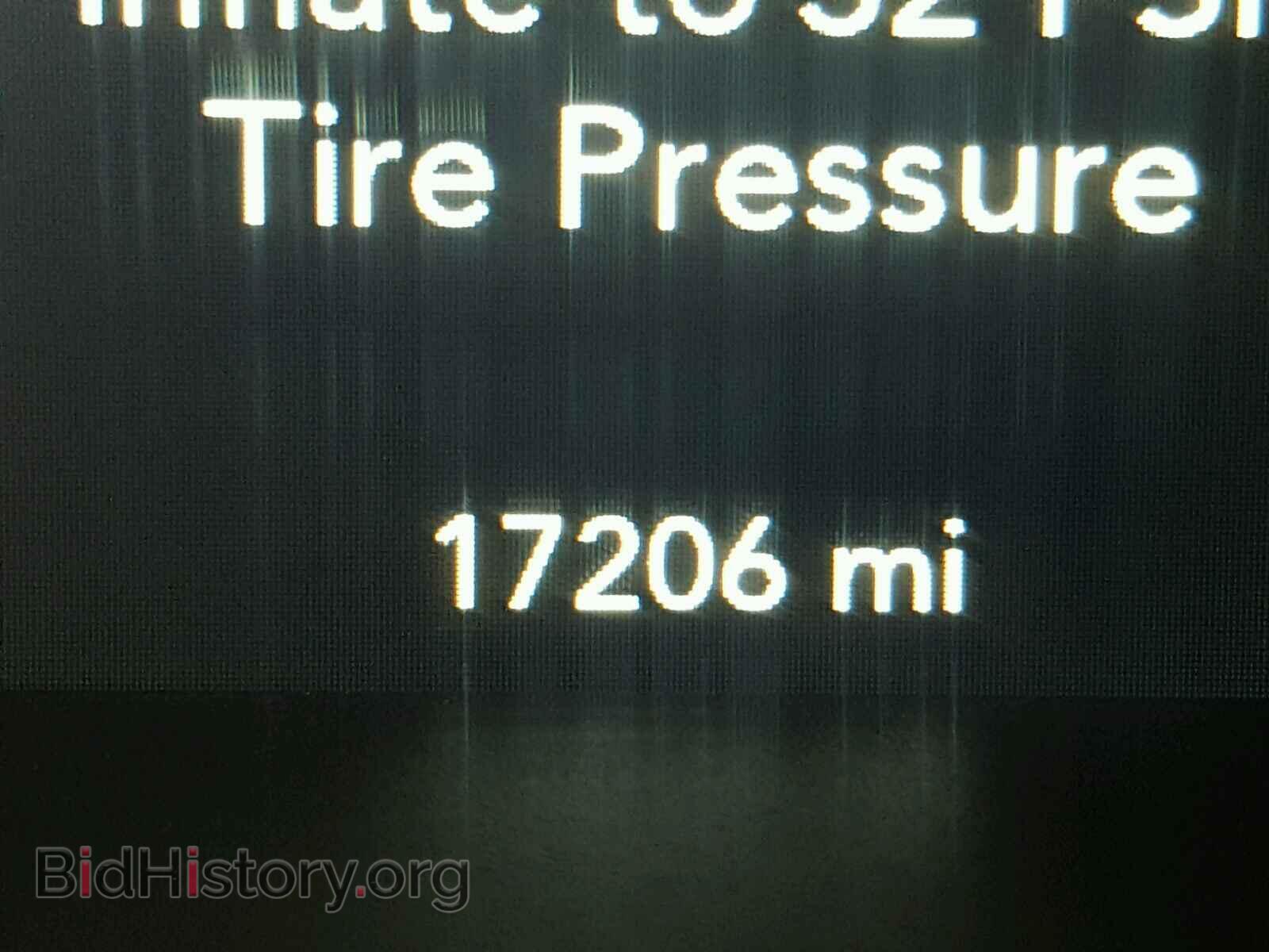 2017 DODGE CHALLENGER - VIN: 2C3CDZAG3HH640359 - Фото 8