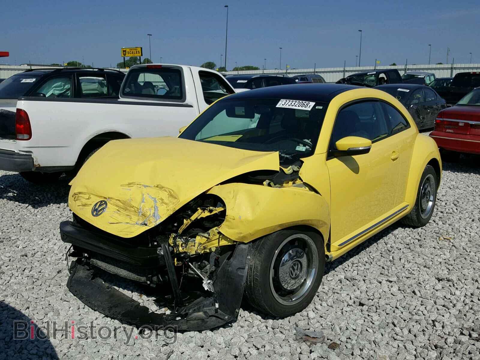 2012 VOLKSWAGEN BEETLE - VIN: 3VWJX7AT3CM655379 - Фото 2