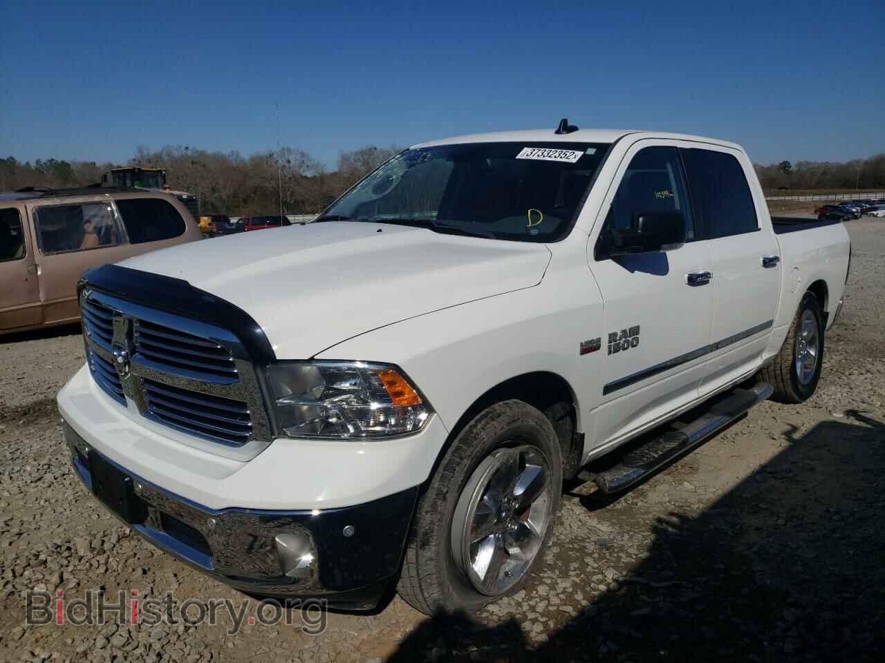 2016 RAM 1500 - VIN: 3C6RR6LT9GG293061 - Фото 2