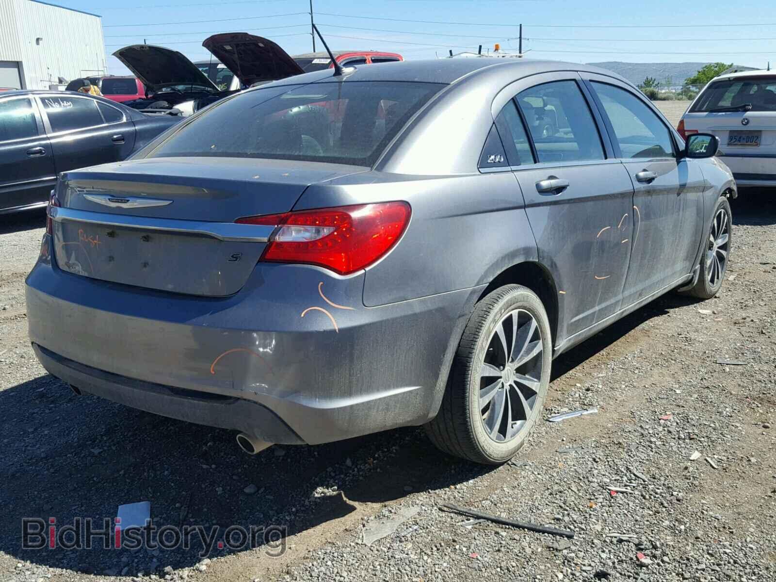 2012 CHRYSLER 200 - VIN: 1C3CCBHG0CN277776 - Фото 4