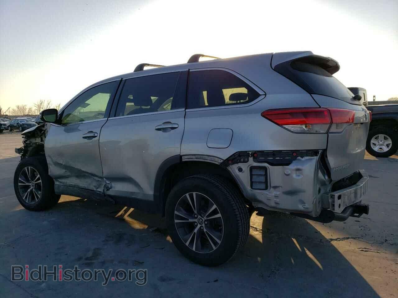 2019 TOYOTA HIGHLANDER - VIN: 5TDZZRFH2KS332696 - Фото 2