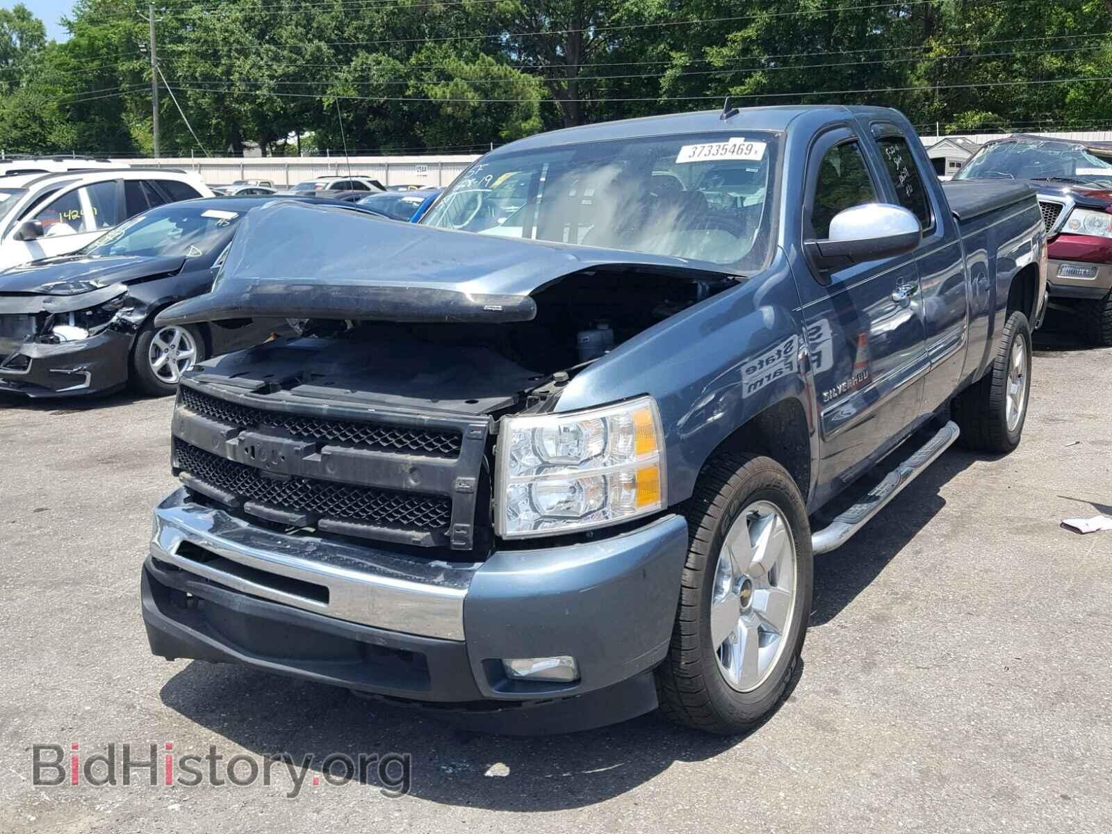 2011 CHEVROLET SILVERADO - VIN: 1GCRCSE06BZ419083 - Photo 2