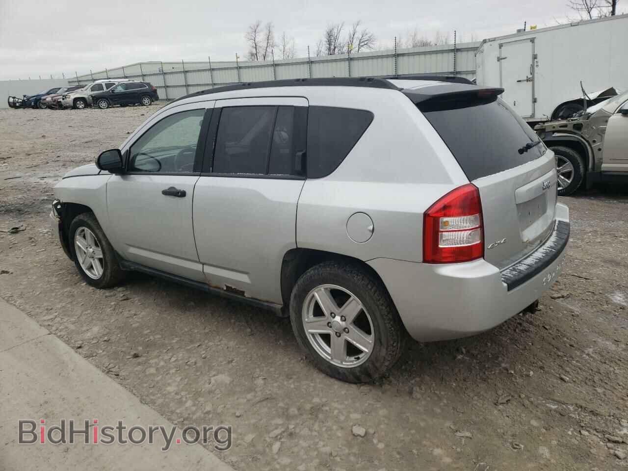 2007 JEEP COMPASS - VIN: 1J8FF47W57D584496 - Photo 2