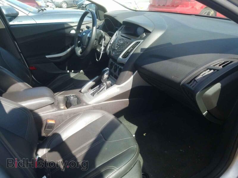 2013 Ford FOCUS (VIN 1FADP3F2XDL358501) — фото 5 из 10