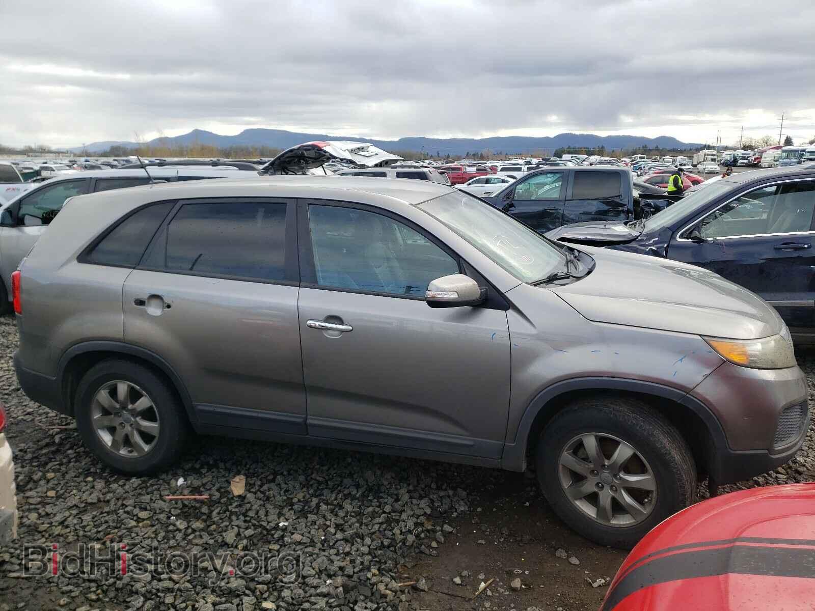 2012 KIA SORENTO - VIN: 5XYKT3A10CG229916 - Фото 9