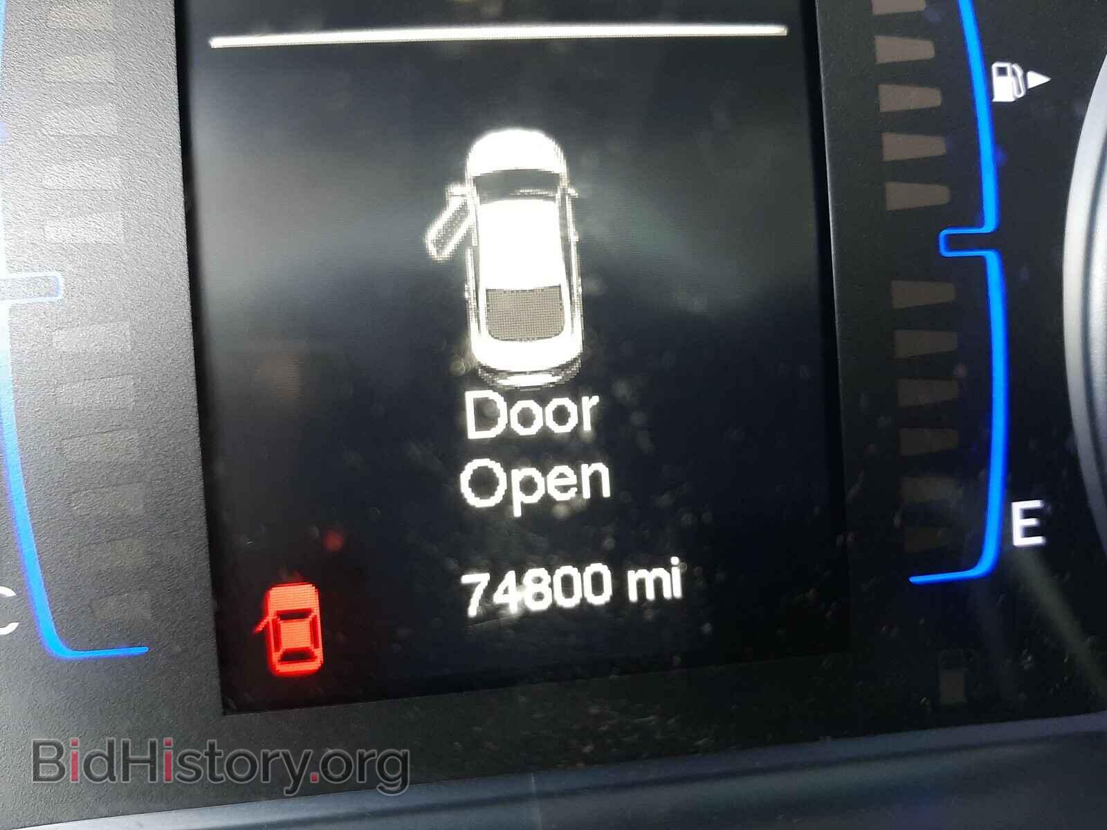 2016 CHRYSLER 200 - VIN: 1C3CCCAB7GN160836 - Фото 8