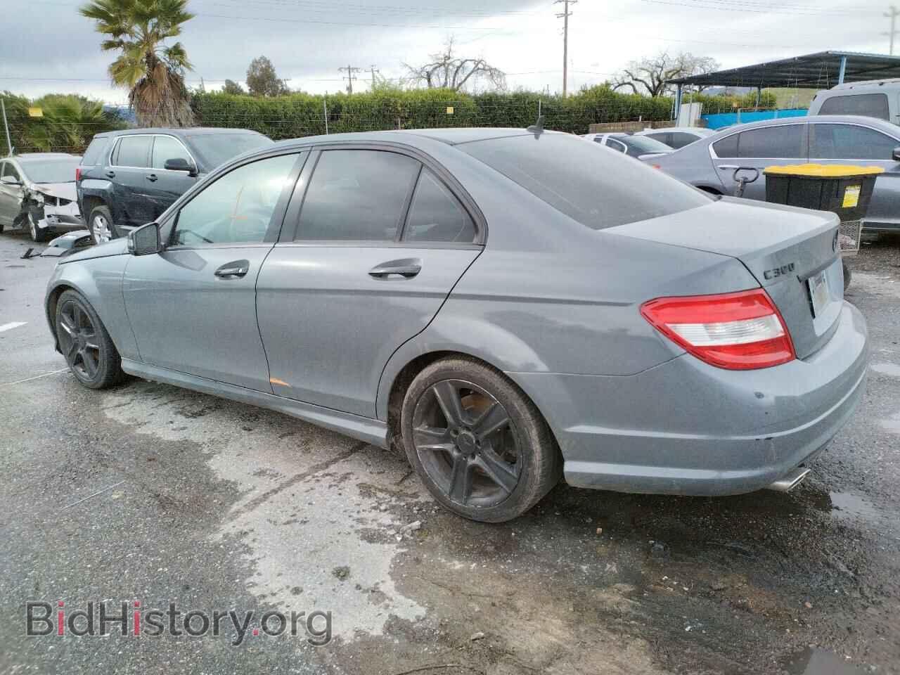 2011 MERCEDES-BENZ C-CLASS - VIN: WDDGF5EB9BR161410 - Фото 2