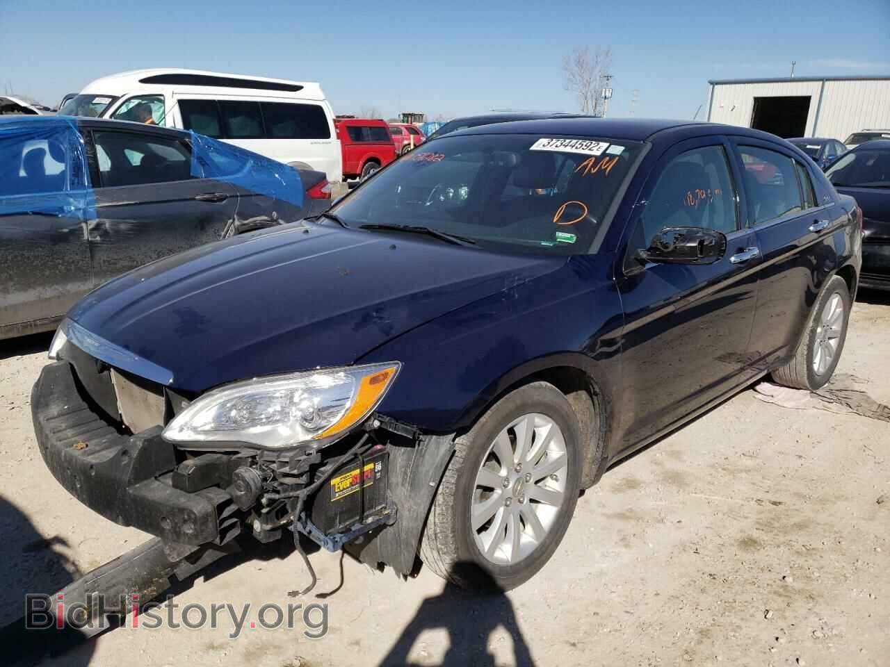 2014 CHRYSLER 200 - VIN: 1C3CCBCG3EN156282 - Фото 2