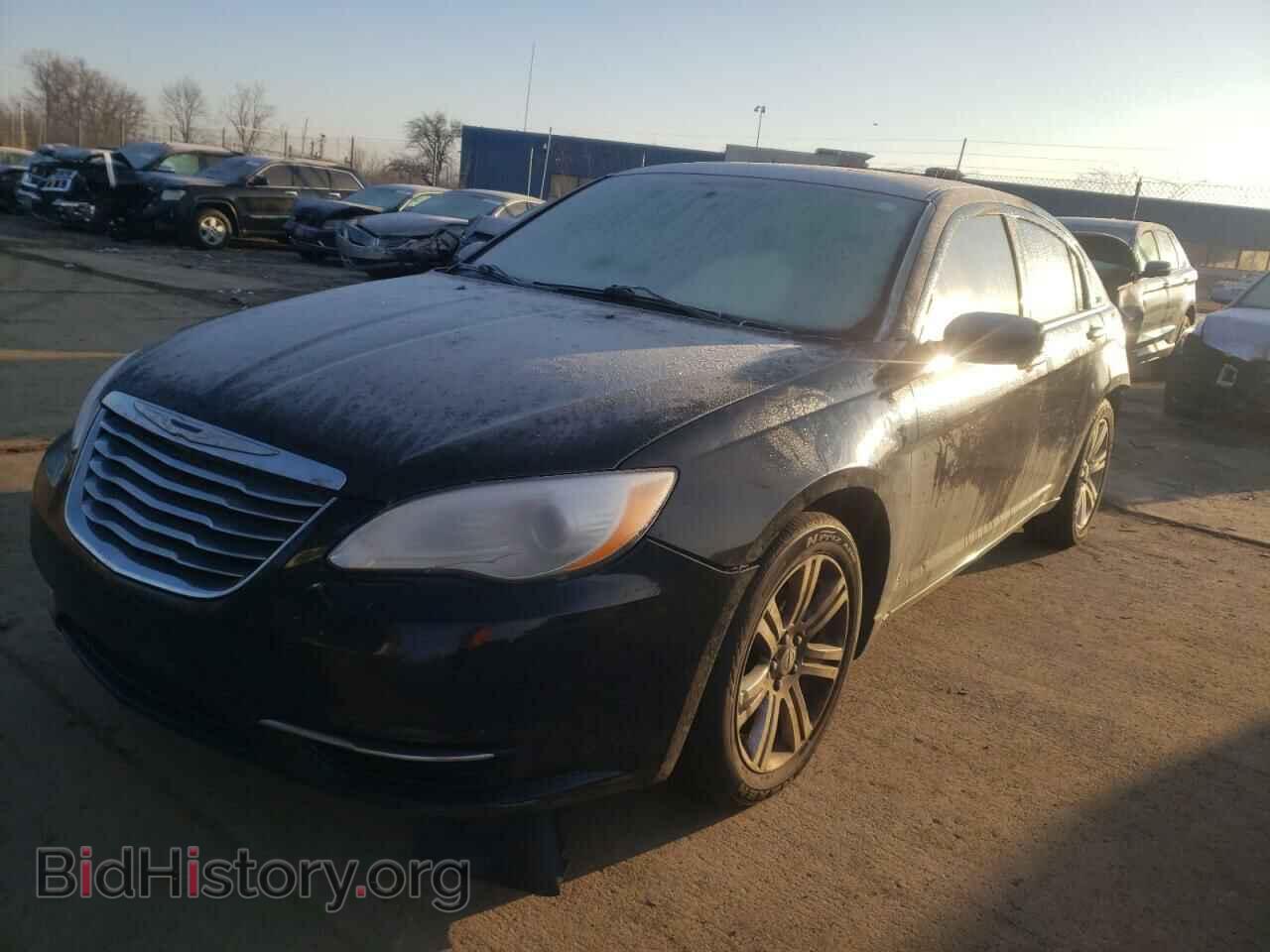 2011 CHRYSLER 200 - VIN: 1C3BC1FB4BN614252 - Фото 2