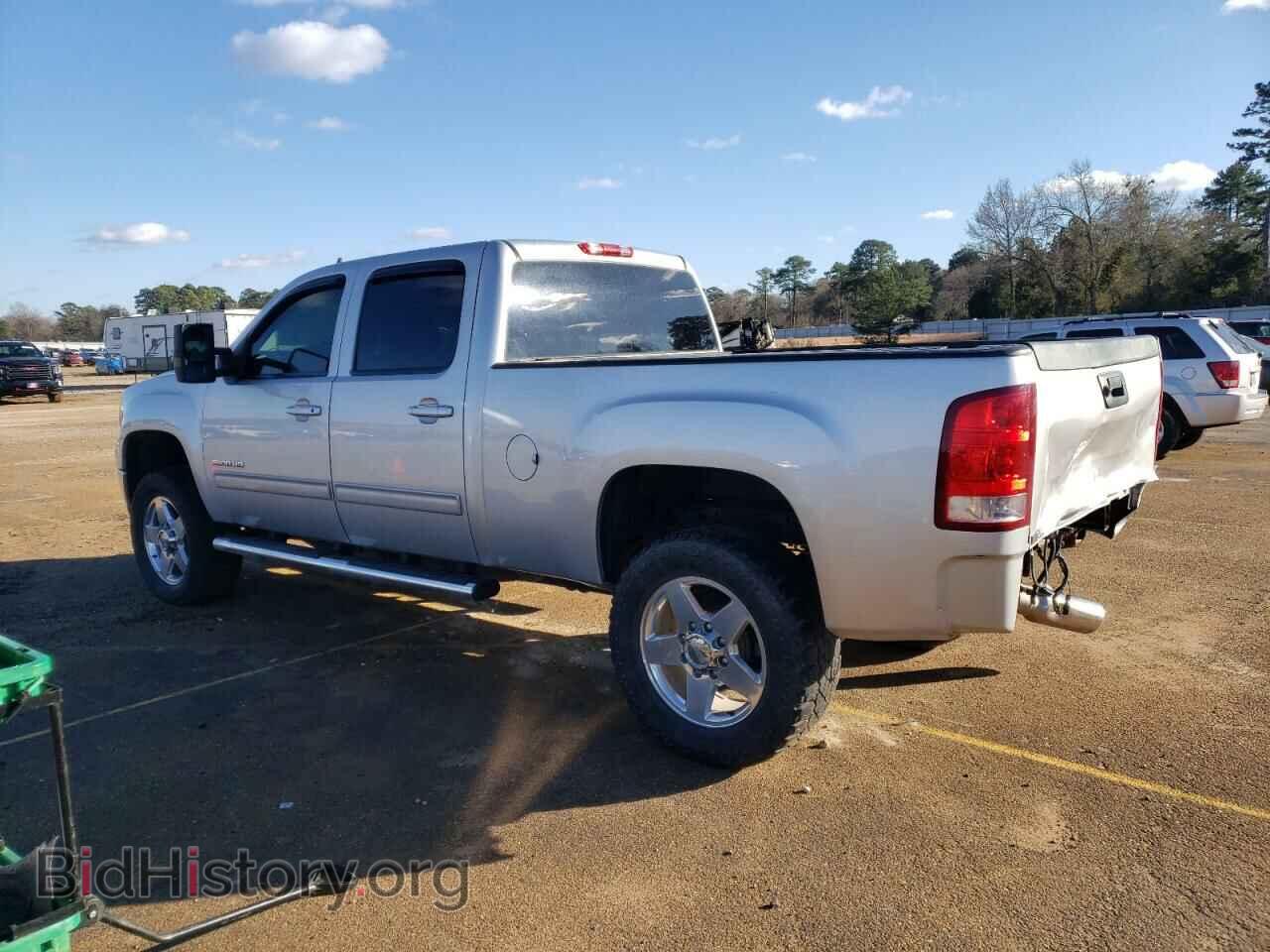 2013 GMC SIERRA - VIN: 1GT121E8XDF177550 - Фото 2