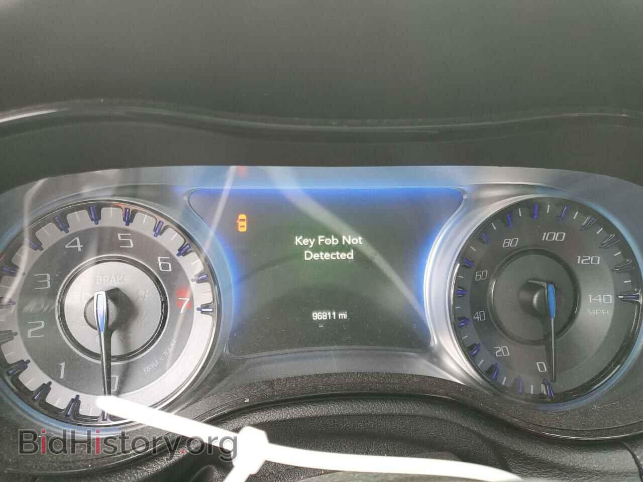 2016 CHRYSLER 300 - VIN: 2C3CCABG6GH282630 - Фото 9