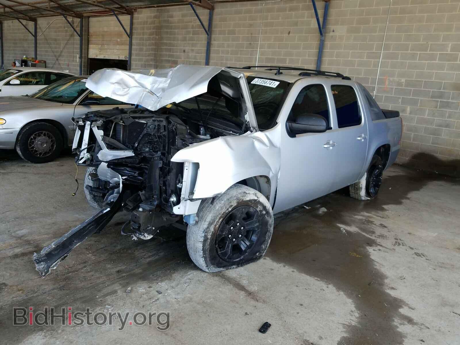 2012 CHEVROLET AVALANCHE - VIN: 3GNMCEE07CG190370 - Фото 2