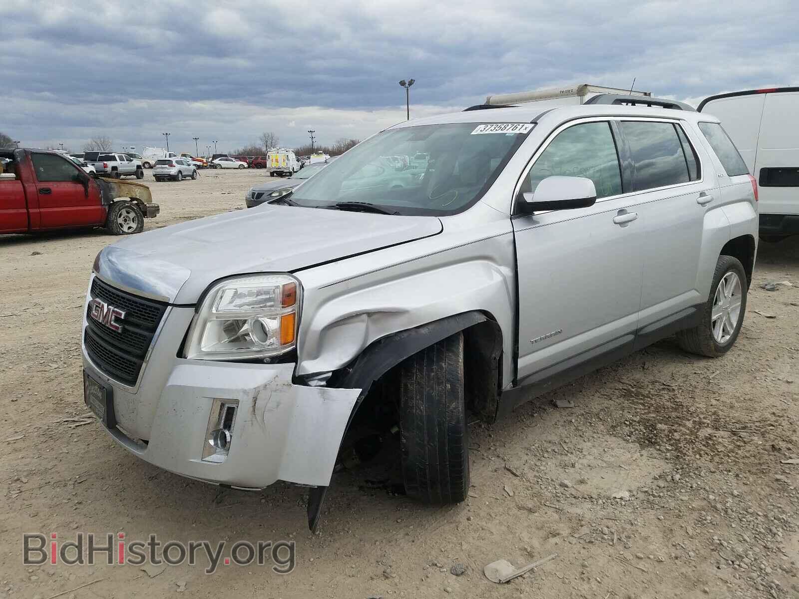 2011 GMC TERRAIN - VIN: 2CTFLUE57B6379641 - Photo 2
