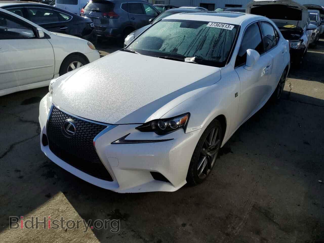 Photo JTHBE1D20F5021808 - LEXUS IS 2015