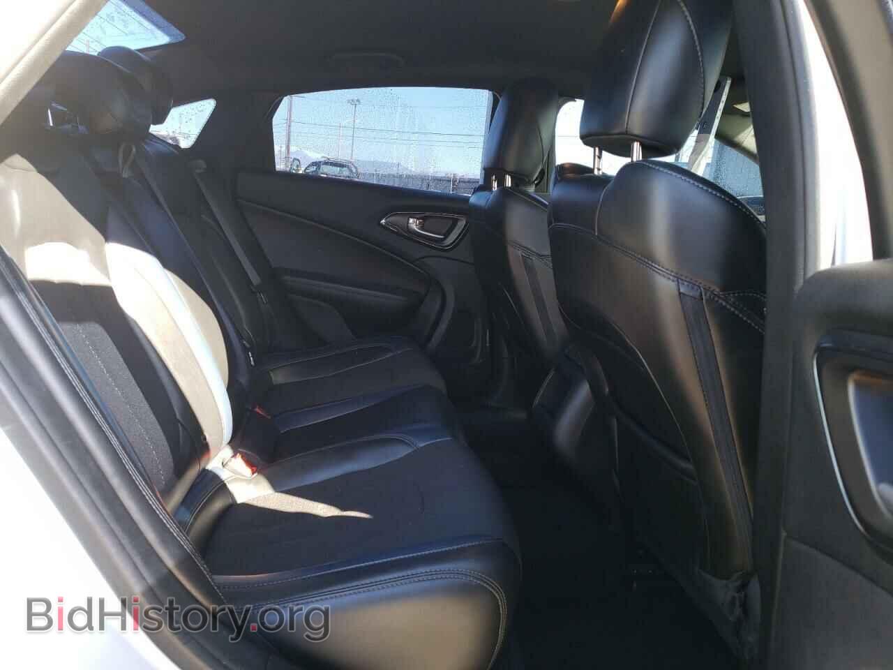 2016 CHRYSLER 200 - VIN: 1C3CCCBB3GN196716 - Фото 10