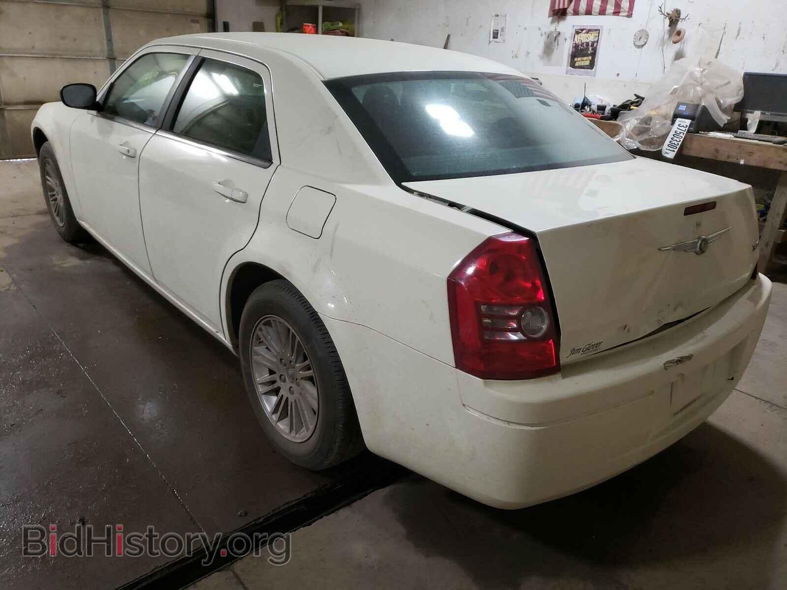 2009 CHRYSLER 300 - VIN: 2C3KA43D09H565132 - Фото 3