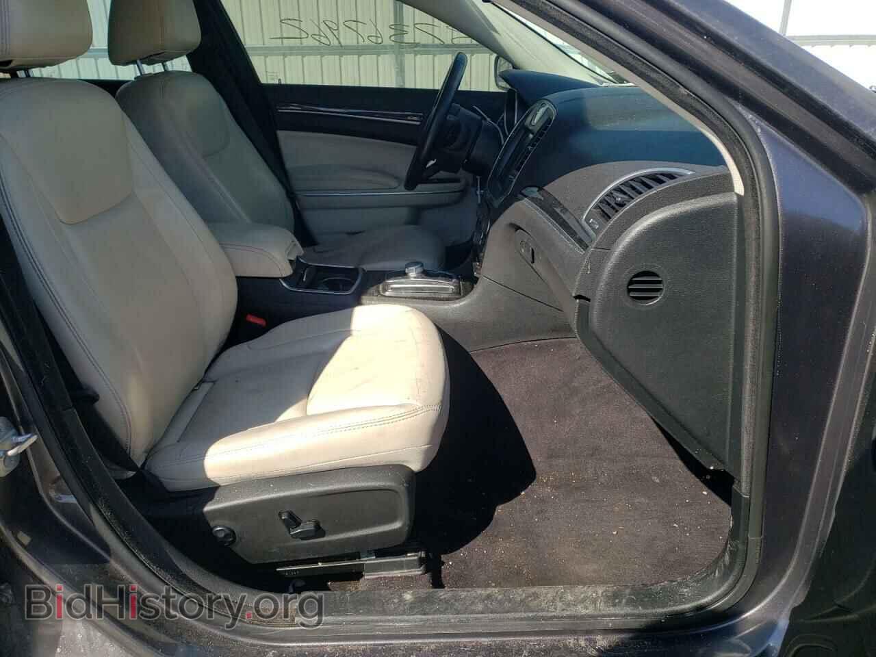 2016 CHRYSLER 300 - VIN: 2C3CCARG1GH270035 - Фото 5