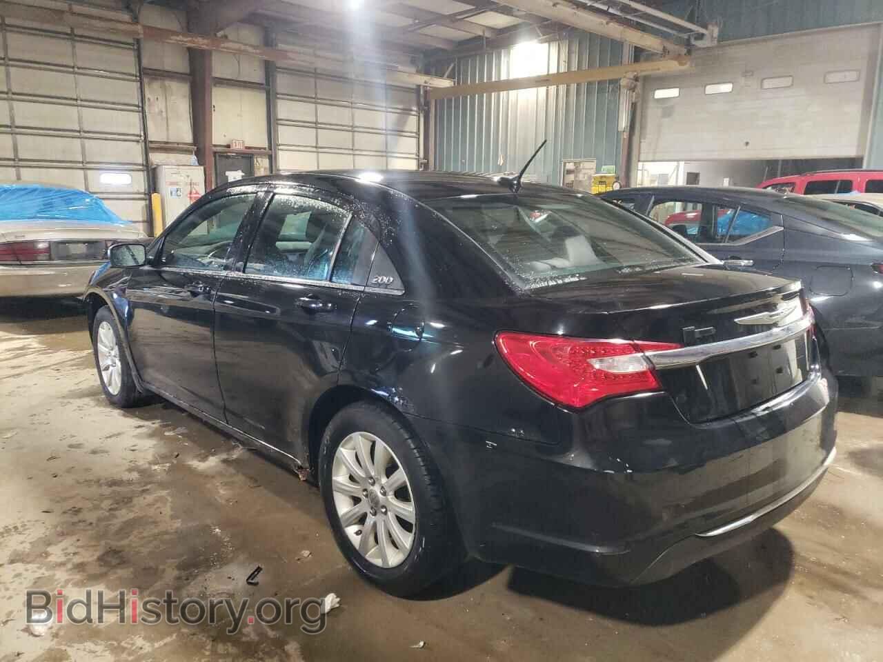 2013 CHRYSLER 200 - VIN: 1C3CCBBB0DN610038 - Фото 2