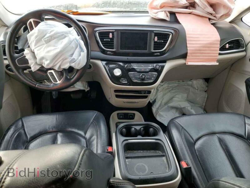 2019 Chrysler PACIFICA (VIN 2C4RC1BG8KR537187) — photo 8 of 12