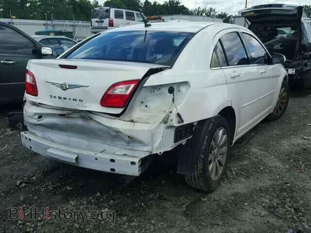 2010 CHRYSLER SEBRING - VIN: 1C3CC5FD5AN196926 - Фото 4