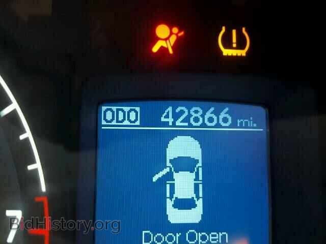 2013 HYUNDAI GENESIS - VIN: KMHGC4DD9DU237817 - Фото 8