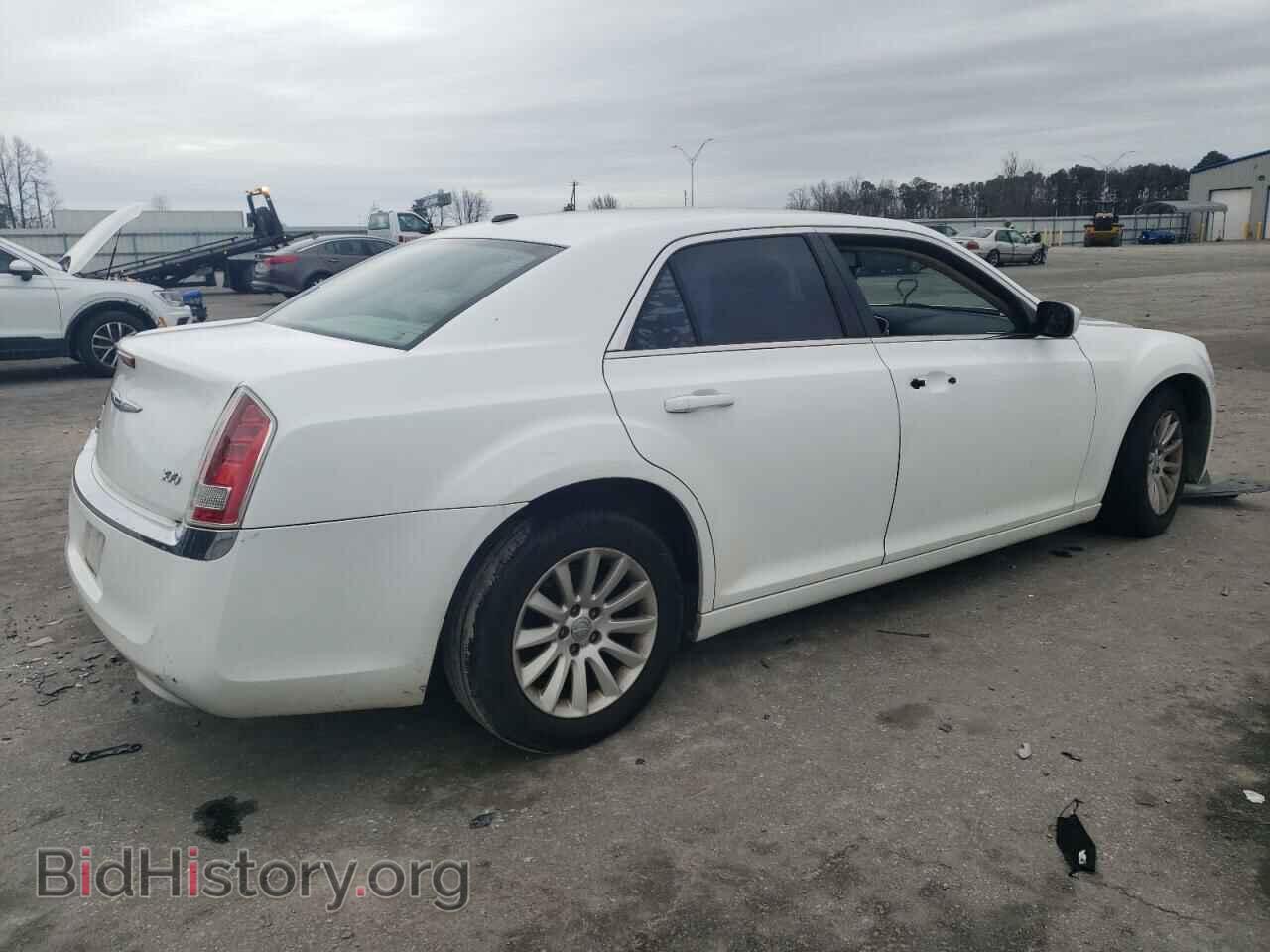 2013 CHRYSLER 300 - VIN: 2C3CCAAG0DH576201 - Фото 3