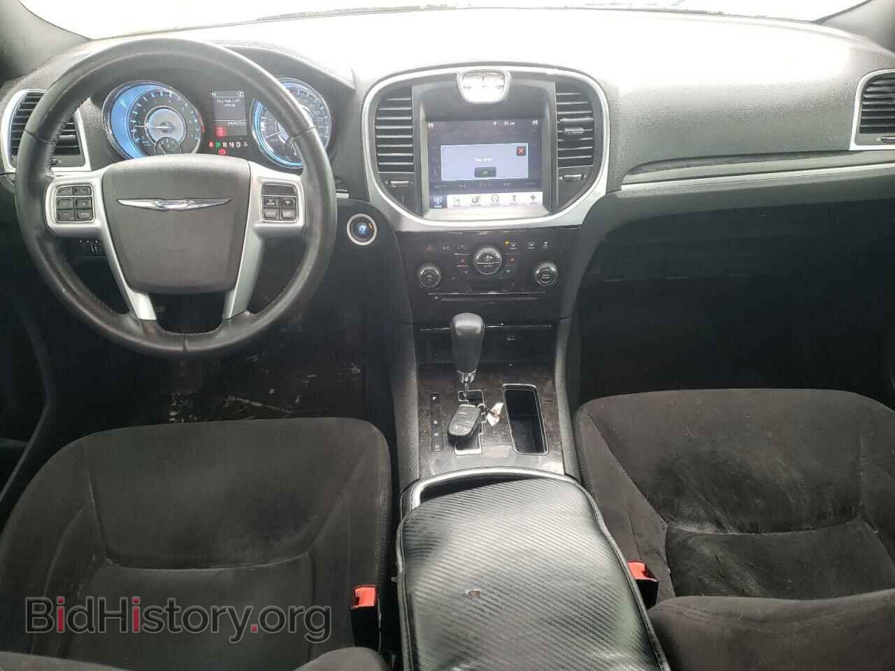 2011 CHRYSLER 300 - VIN: 2C3CA4CG2BH557702 - Фото 8