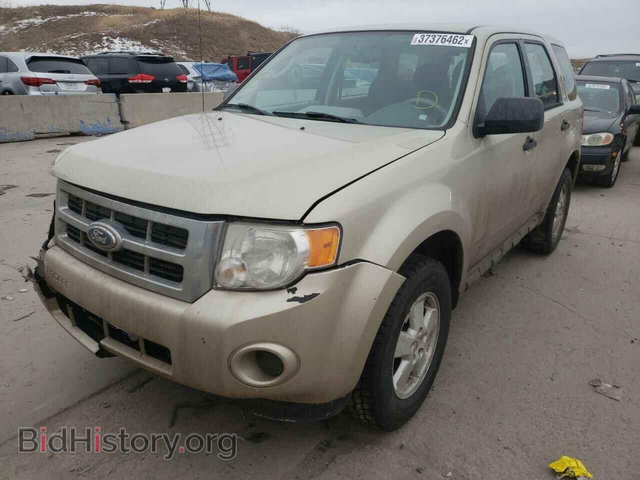 2011 FORD ESCAPE - VIN: 1FMCU0C78BKC47831 - Фото 2