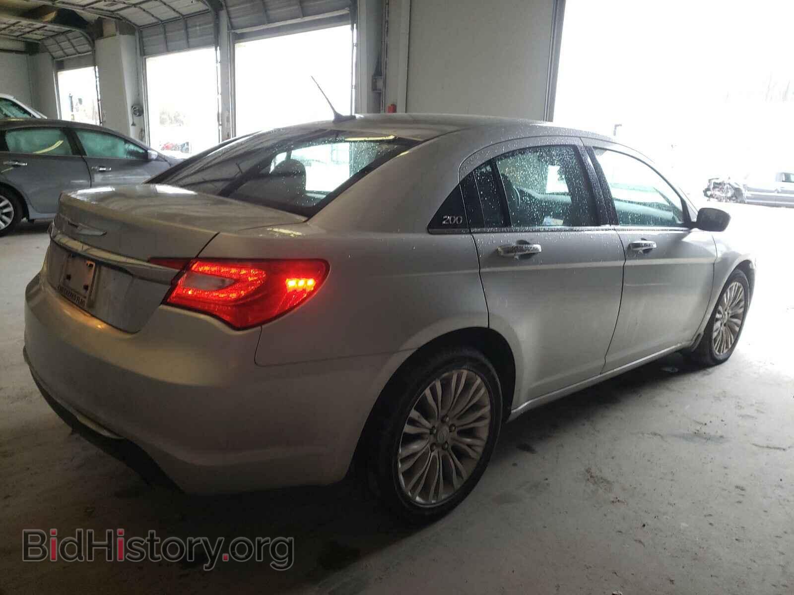 2012 CHRYSLER 200 - VIN: 1C3CCBCB7CN242003 - Фото 4