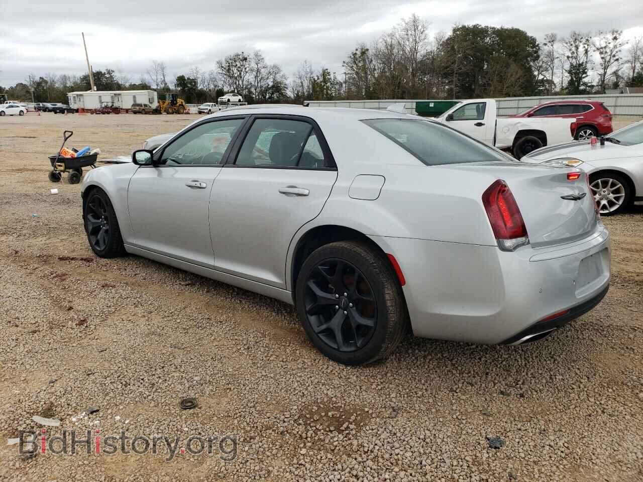 2021 CHRYSLER 300 - VIN: 2C3CCABG2MH528990 - Фото 2