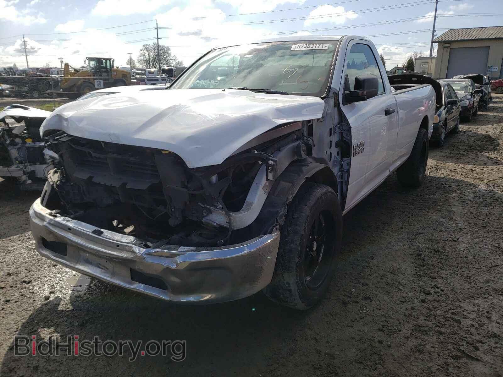 2017 RAM 1500 - VIN: 3C6JR6DT7HG704499 - Фото 2