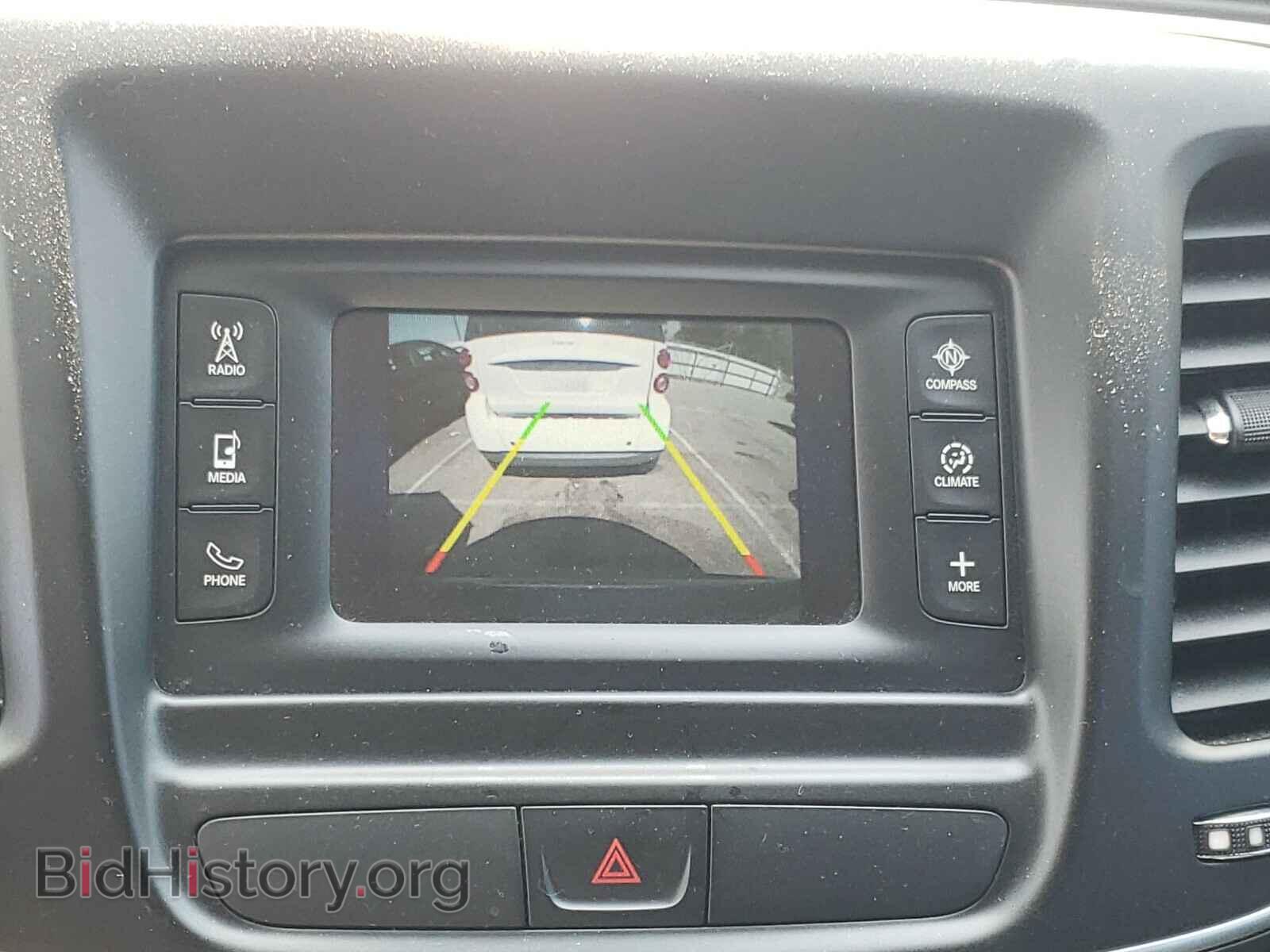 2015 CHRYSLER 200 - VIN: 1C3CCCAB2FN734094 - Photo 9