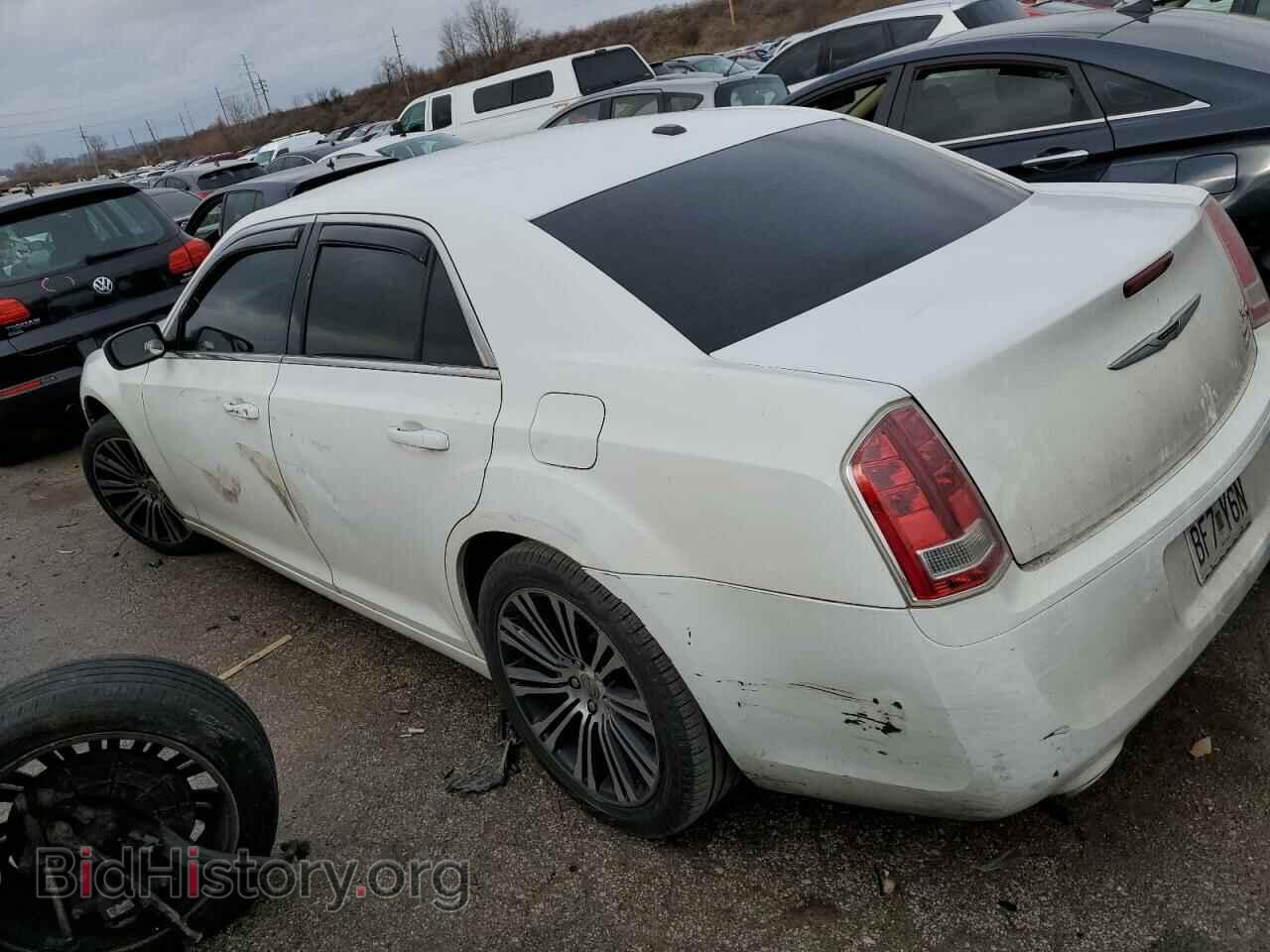 2013 CHRYSLER 300 - VIN: 2C3CCABG5DH505090 - Фото 2