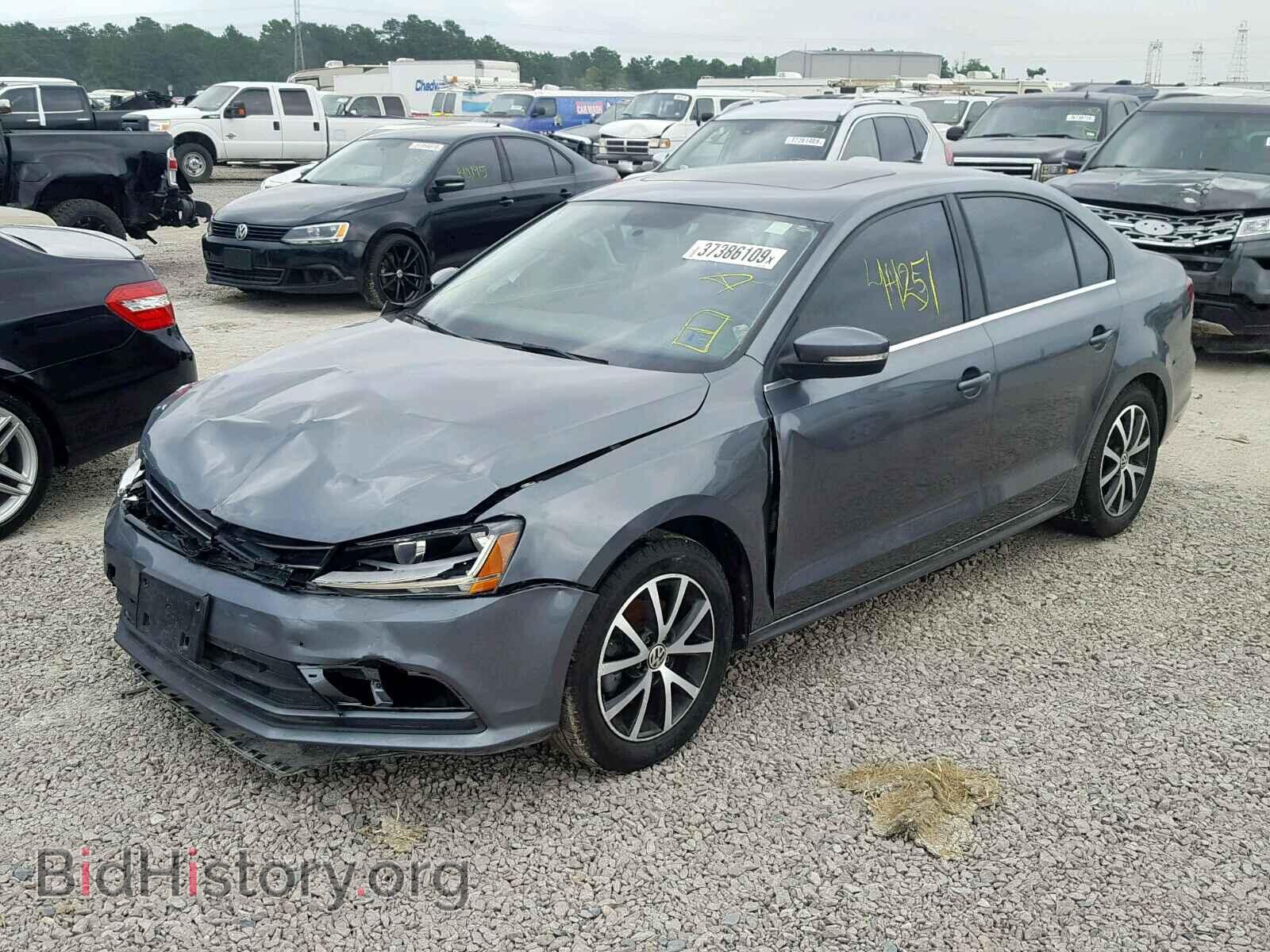 2017 VOLKSWAGEN JETTA - VIN: 3VWDB7AJ9HM357579 - Фото 2