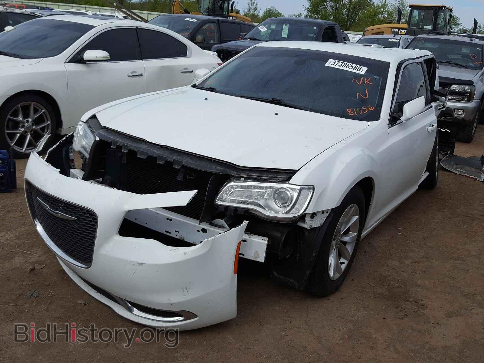 2015 CHRYSLER 300 - VIN: 2C3CCAAG1FH815516 - Фото 2