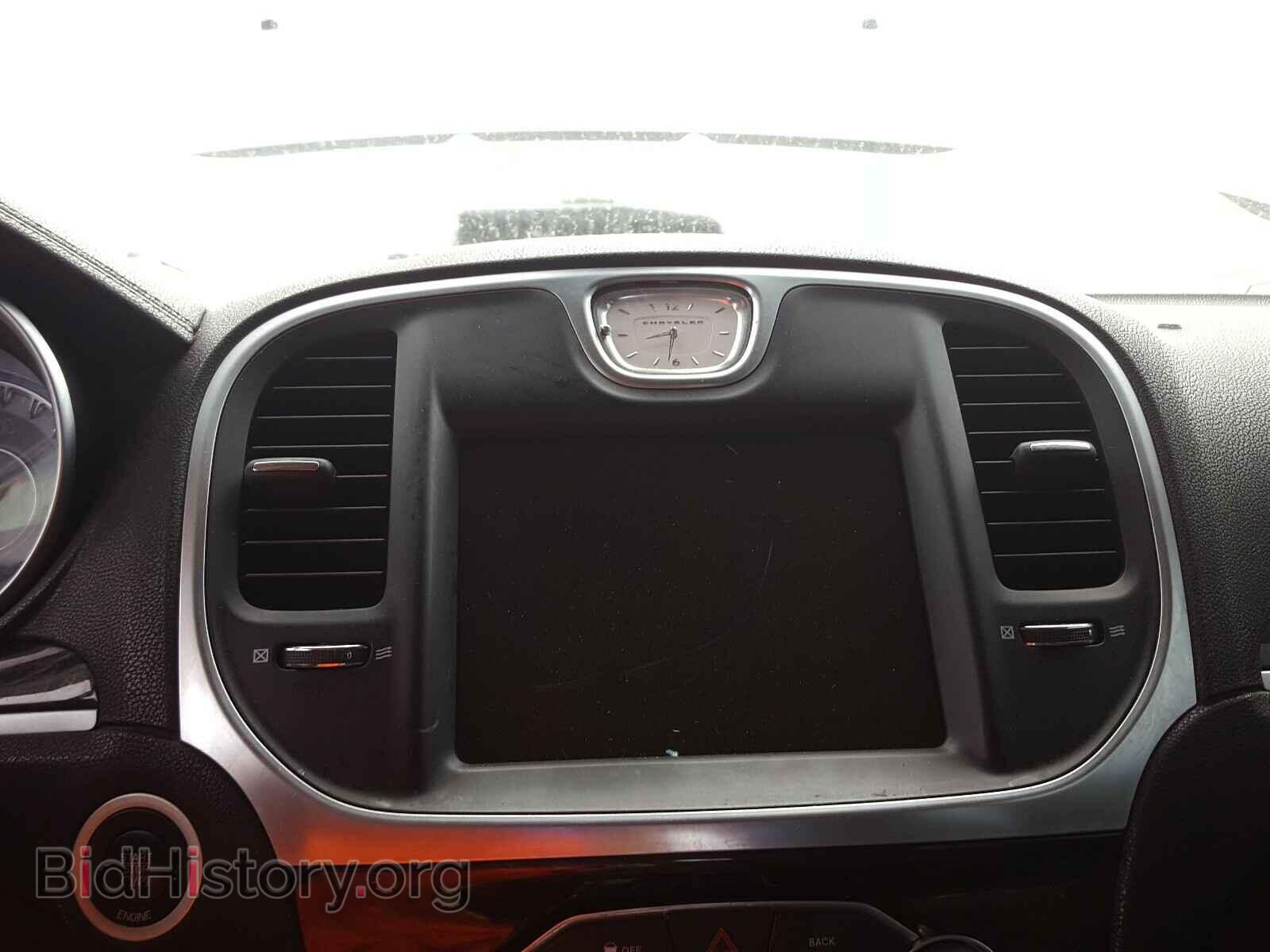 2015 CHRYSLER 300 - VIN: 2C3CCAAG1FH815516 - Фото 9