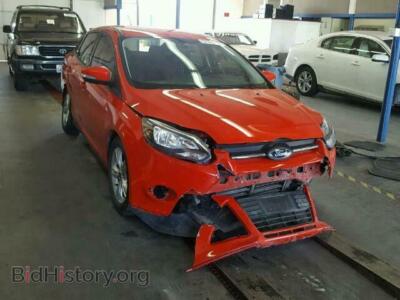 2014 Ford FOCUS Focus SE, red — VIN 1FADP3F24EL135579, Copart