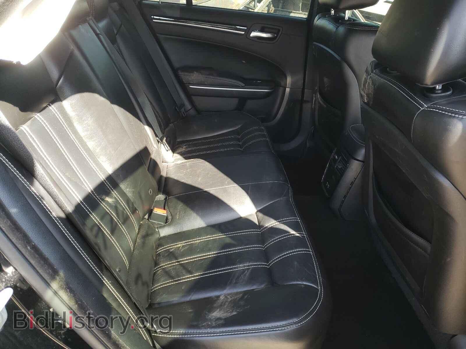 2019 CHRYSLER 300 - VIN: 2C3CCAGG0KH539816 - Фото 6