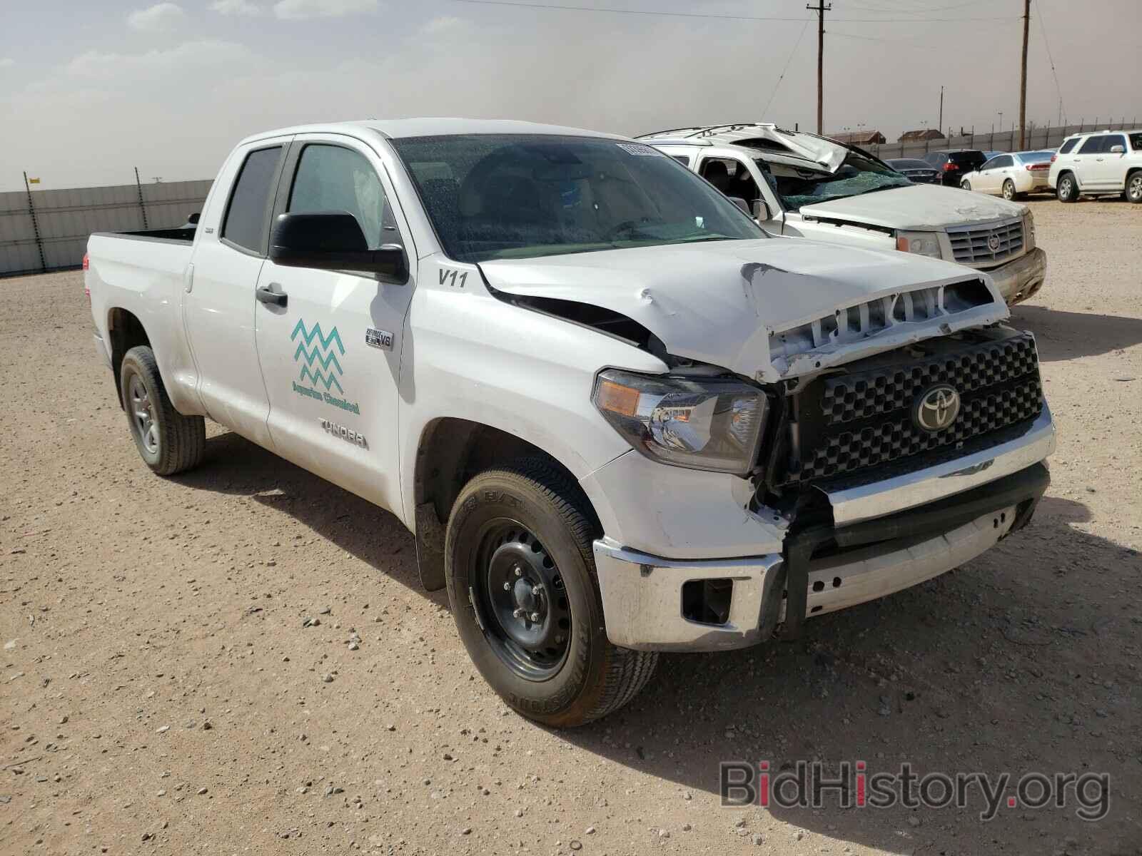 Фотография 5TFUY5F17LX877412 - TOYOTA TUNDRA 2020