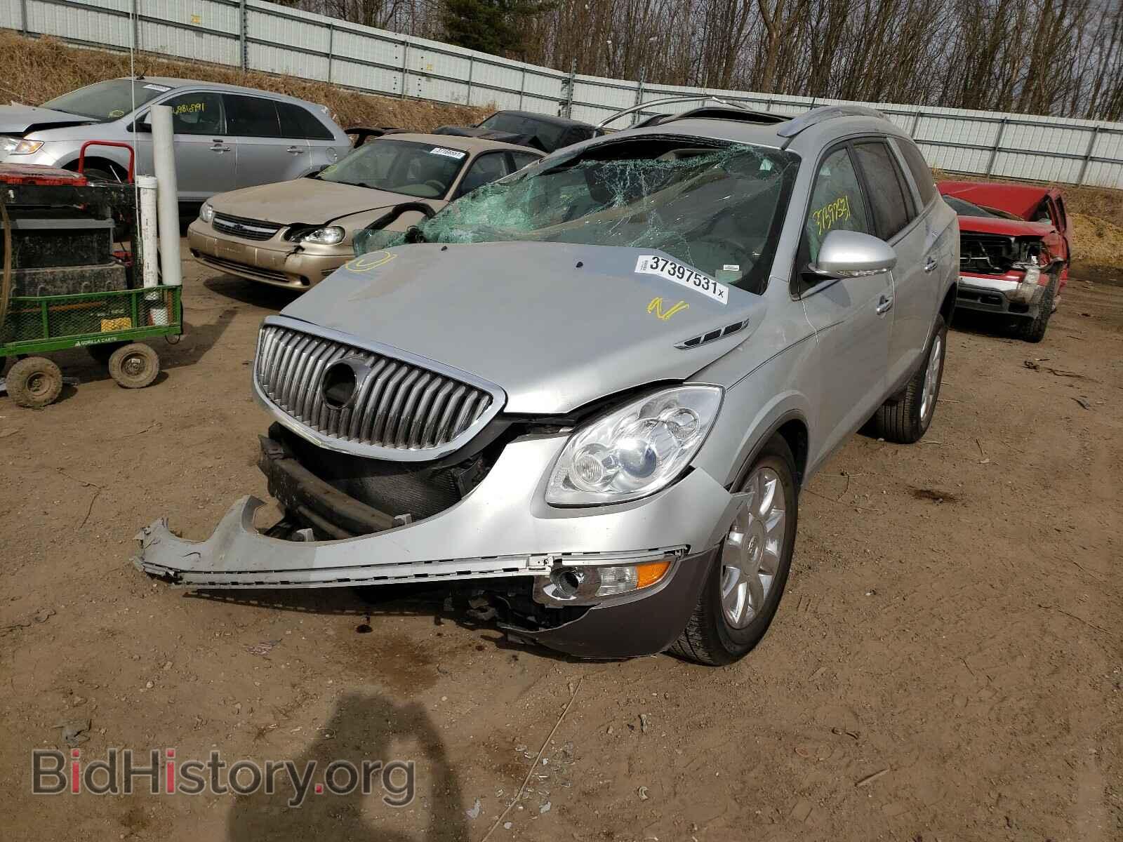 2011 BUICK ENCLAVE - VIN: 5GAKRCED6BJ148745 - Фото 2