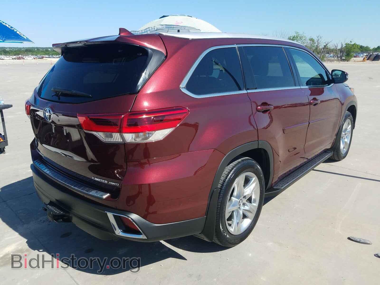2017 TOYOTA HIGHLANDER - VIN: 5TDDZRFH2HS471682 - Фото 4
