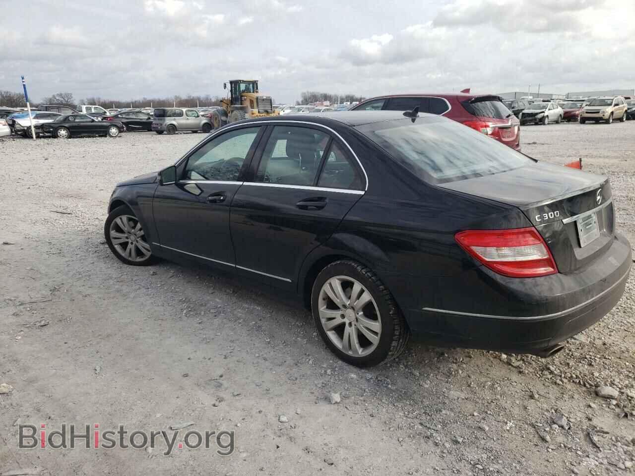 2011 MERCEDES-BENZ C-CLASS - VIN: WDDGF5EB2BR161619 - Фото 2