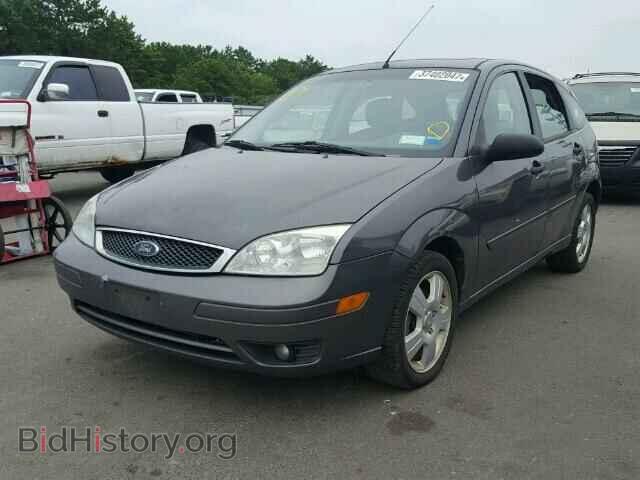 2005 FORD FOCUS - VIN: 3FAFP37N25R126513 - Фото 2