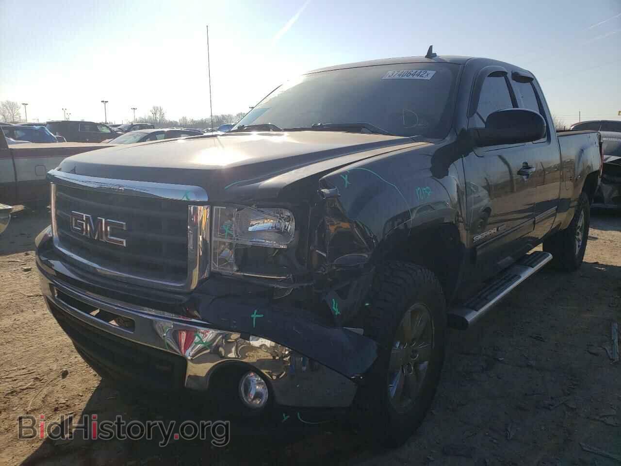 2011 GMC SIERRA - VIN: 1GTR2WE36BZ364218 - Фото 2