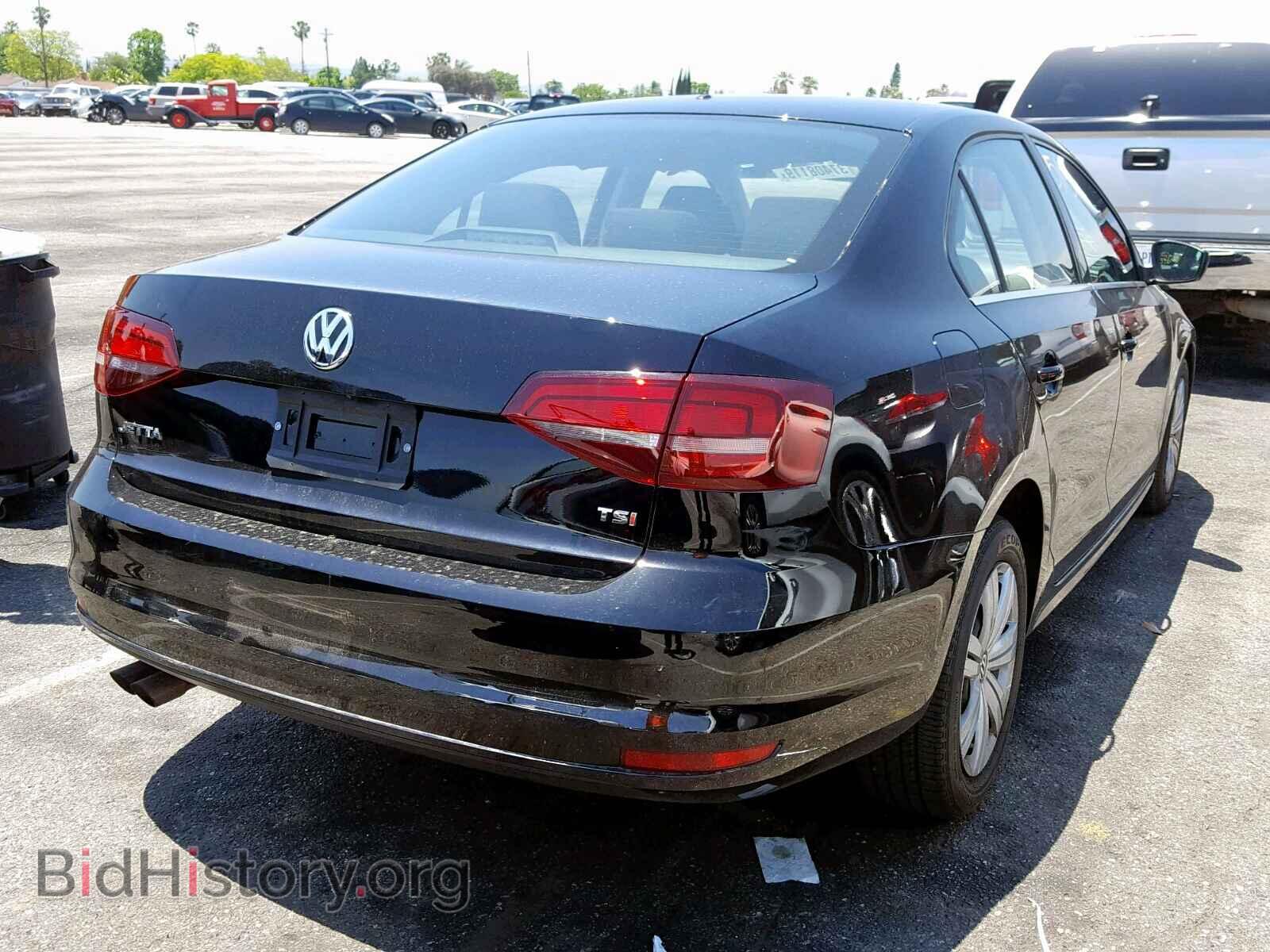 2017 VOLKSWAGEN JETTA - VIN: 3VW2B7AJ5HM355805 - Фото 4