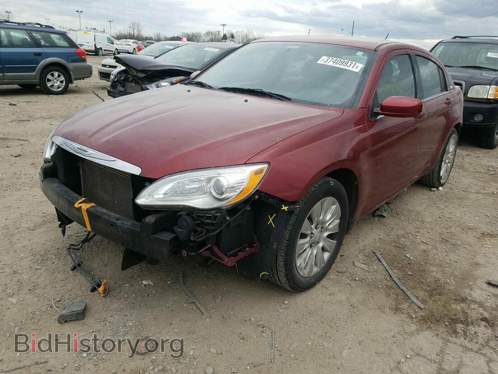 2013 CHRYSLER 200 - VIN: 1C3CCBAB7DN561910 - Фото 2