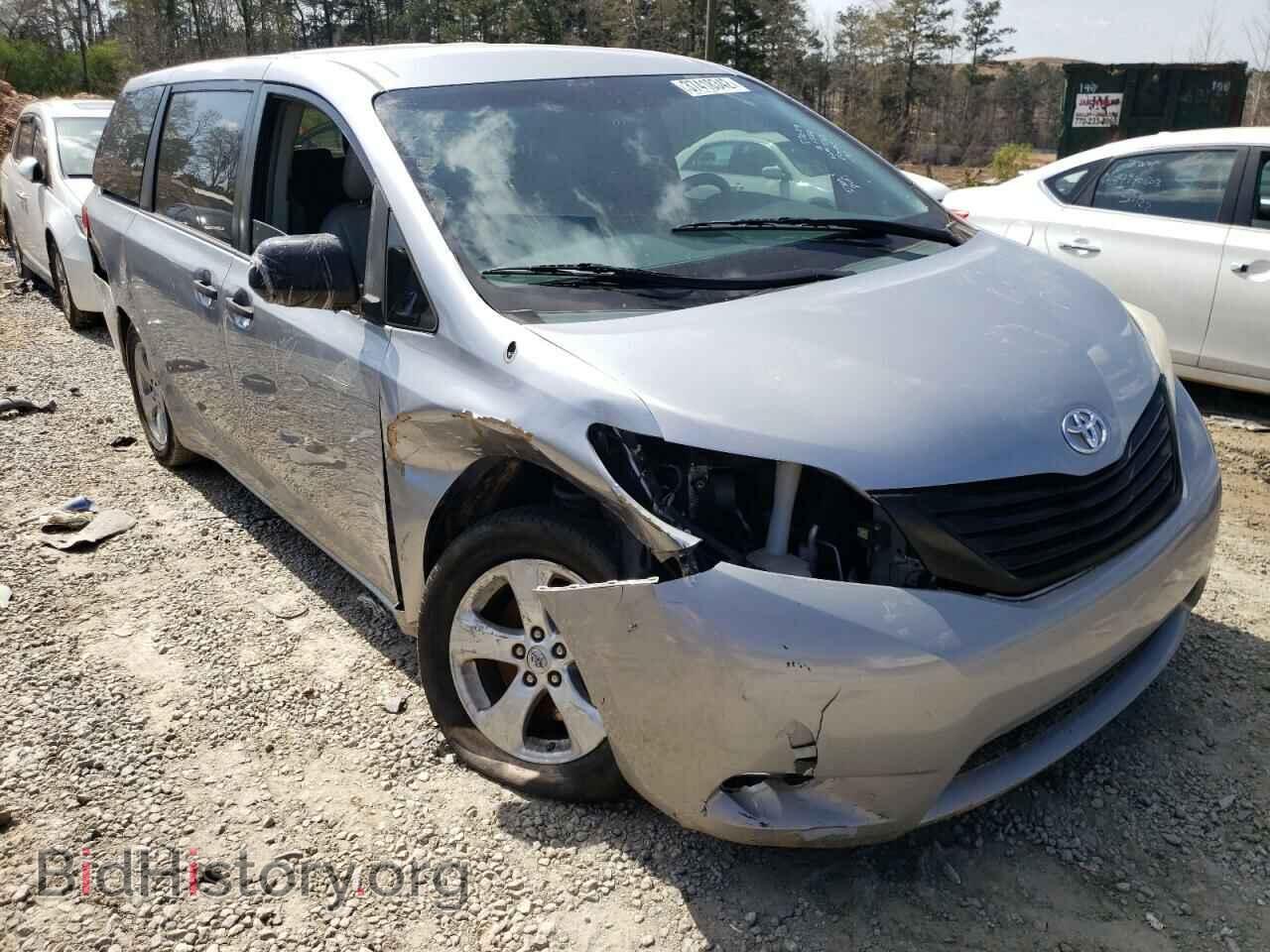 Фотография 5TDKA3DC9CS014265 - TOYOTA SIENNA 2012