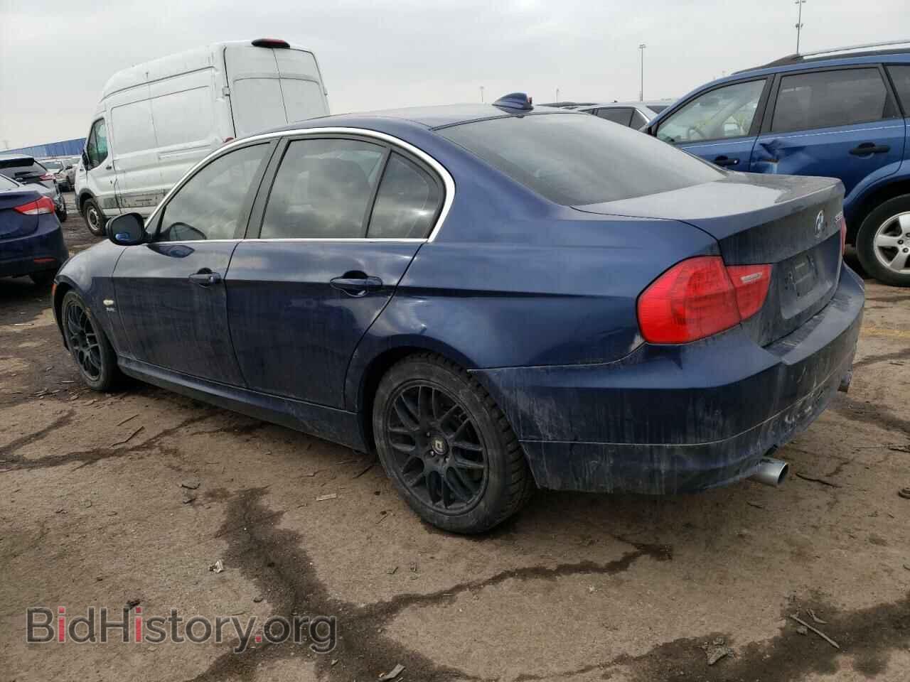 2011 BMW 3 SERIES - VIN: WBAPL5C55BA982810 - Фото 2