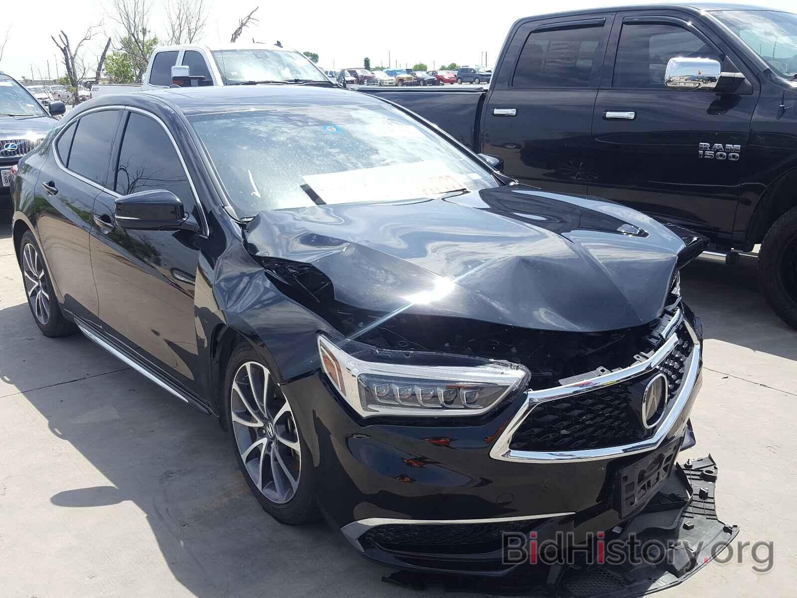 Фотография 19UUB2F51JA011161 - ACURA TLX 2018